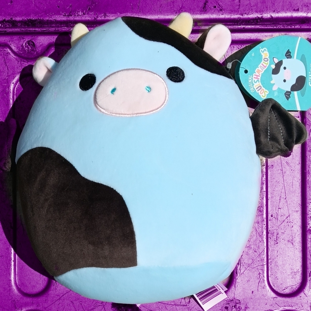 Squishmallows Cillian The BAT COW!